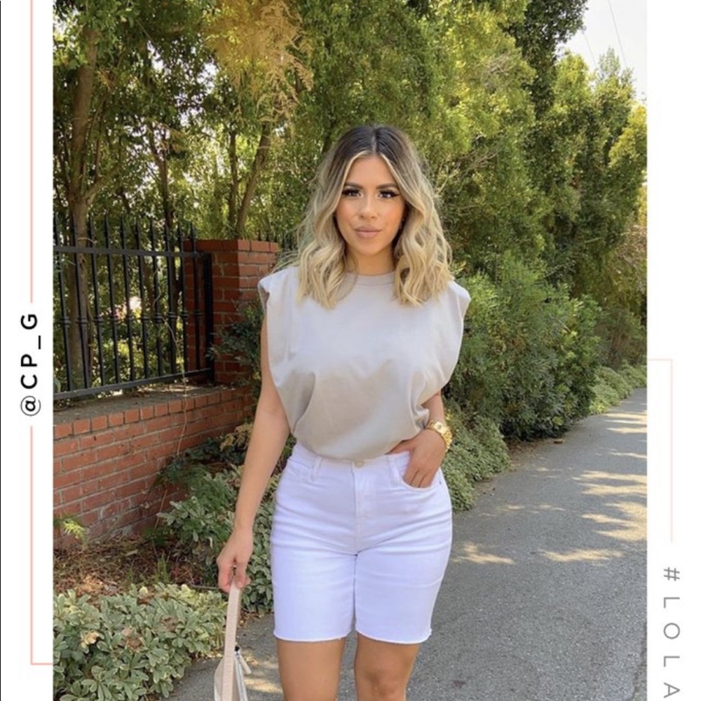 Padded shoulder sleeveless tan top new w tags